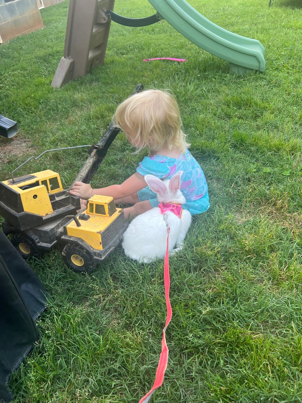 Why Is Making Mom Friends So Hard? (And So Worth It)